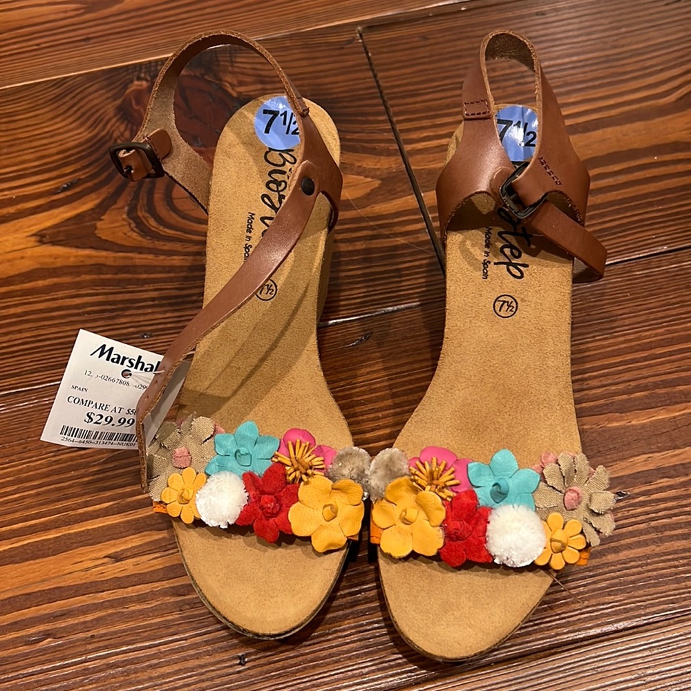 Flower wedges